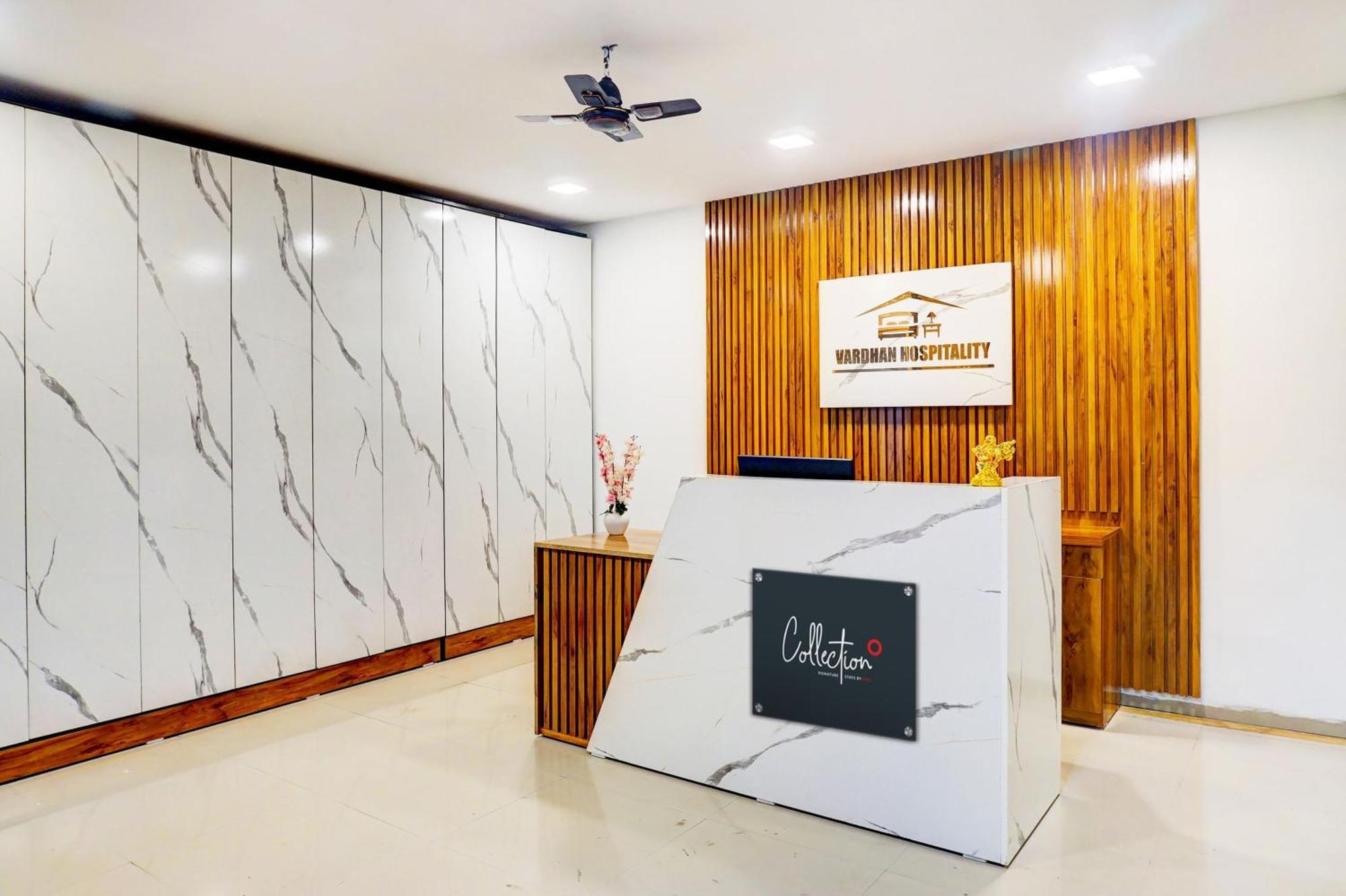 Super Collection O Vardhan Plaza Yerandwane Exterior foto